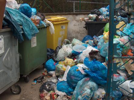Apel: w zabudowie wielorodzinnej segregacja odpadw musi by prowadzona waciwie !!!