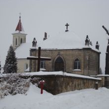 Kościół i kaplica zimą